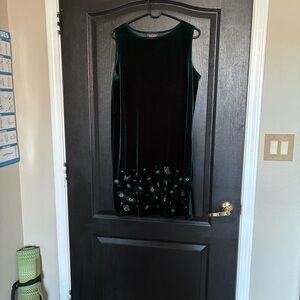 Impressions L Deep Green Velvet dress with butterfly’s and flowers on the bottom